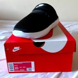 Nike Burrow NA Men Size US 10 Color Black/White